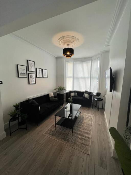 Beautiful Anfield Family Home ليفربول المظهر الخارجي الصورة